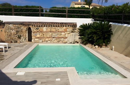 Punta De Su Turrione House | Holiday Home 'Aurora' with Private Pool, Wi-Fi and Air Conditioning