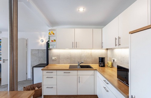 Usseln House | Holiday Home 'Biedermann' with Terrace, Balcony Wi-Fi and Meine Card plus Gästekarte