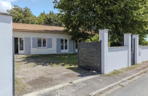 Medis House | Holiday Home Bâbord by Interhome