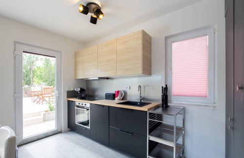 Muc Cottage | Holiday home Begy with private heated pool