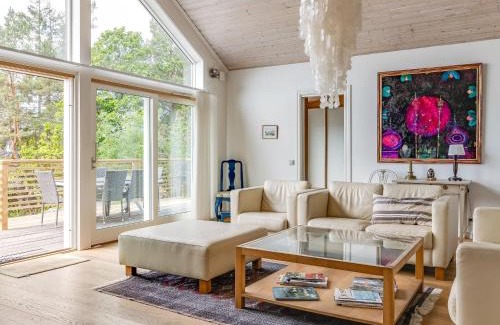 Skaftet House | Holiday Home Bergstigen Gunnebo by Interhome