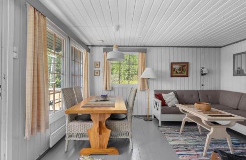 Aseral House | Holiday Home Berthabu by Interhome