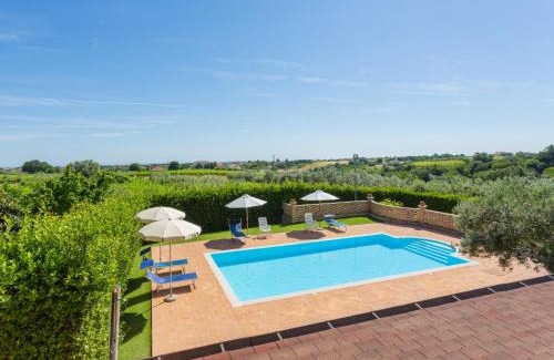 Crecchio House | Holiday Home Borgo Agrituristico Il Pino-2 by Interhome