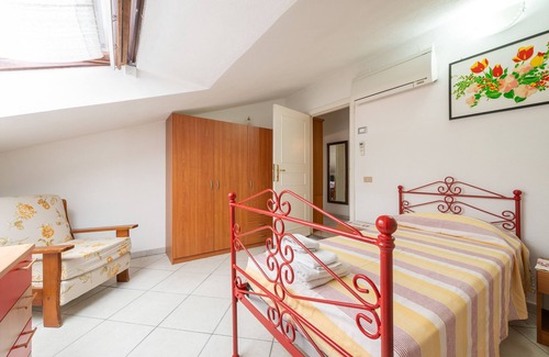 Teulada House | Holiday Home 'Brezza Del Sud' with Mountain View, Wi-Fi and Air Conditioning