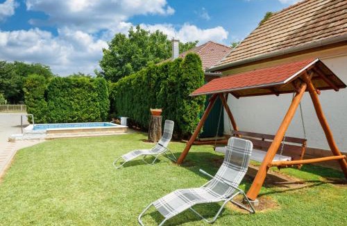 Balatonszarszo House | Holiday Home Brigi by Interhome