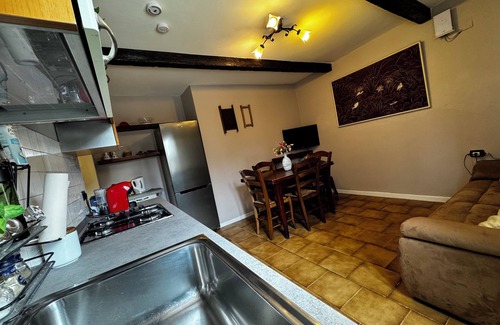 San Miniato Apartment | Holiday Home Butterfly (Ground Floor) Deep Tuscan Countryside