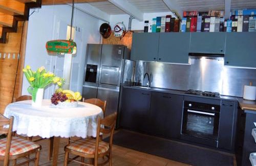 Nadole House | Holiday Home by Lake Zarnowieckie with Sauna