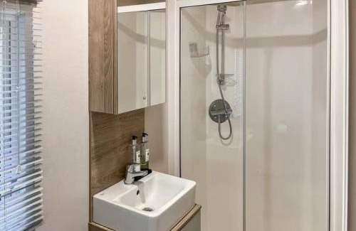 Knaresborough Apartment | Holiday home by the river Nidd N27