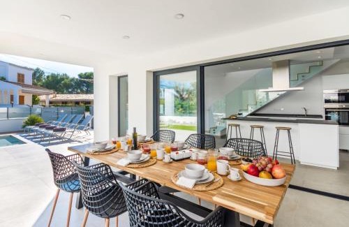 es Bacares House | Holiday Home Ca na Cati by Interhome