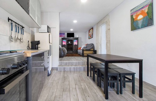 Cabril House | Holiday Home 'Casaesquerda Cinza' with Mountain View and Wi-Fi