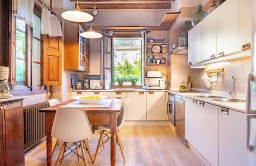 Soller House | Holiday Home Ca Sa Mar with Mountain View, Wi-Fi, Terraces & Garden