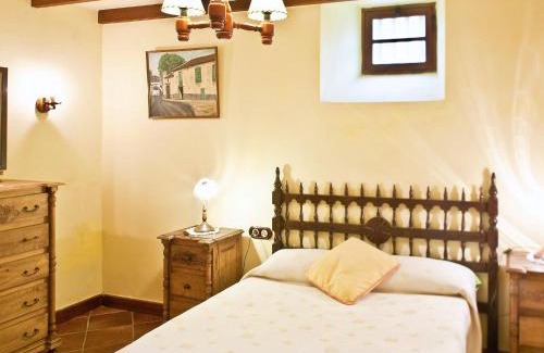 Montijos House | Holiday Home Camino La Candelaria-2 by Interhome