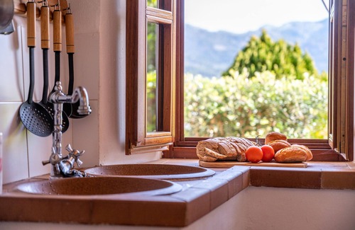 Soller House | Holiday Home 'Can Costurer' with Sea View, Wi-Fi and Air Conditioning