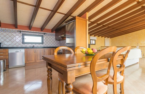 Sineu House | Holiday Home 'Can Nadal - Adults Only' with Mountain View, Wi-Fi and Air Conditioning