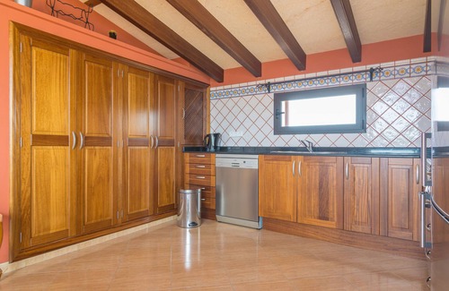 Sineu House | Holiday Home 'Can Nadal - Adults Only' with Mountain View, Wi-Fi and Air Conditioning