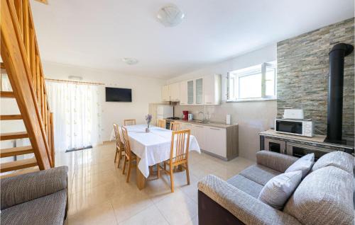 Caporice House | Holiday Home Caporice With A Fireplace 289