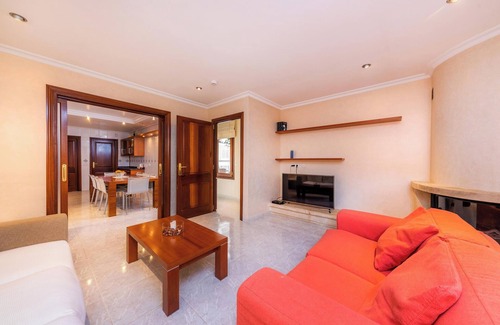 Es Pelats House | Holiday Home 'Cas Bunyoler' with Private Pool, Private Terrace and Wi-Fi