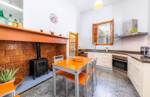 Ariany House | Holiday Home 'Cas Padri Teco' with Pool, Garden & Wi-Fi
