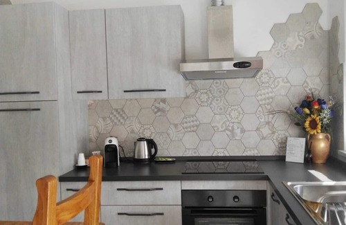 Alba House | Holiday Home 'Casa Bonelli' with Garden & Wi-Fi