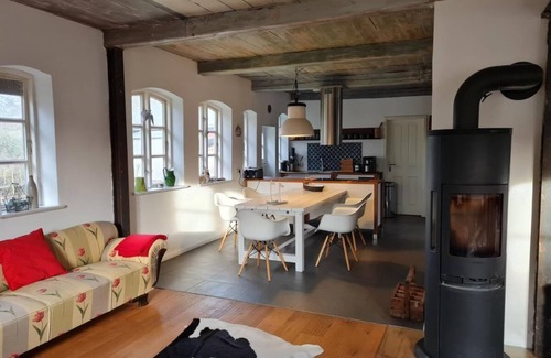 Neukirchen/Erzgeb House | Holiday Home 'Casa Del Norte' with Private Garden and Wi-Fi