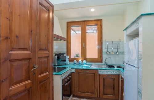 Case Dell'Abbatoggia House | Holiday Home 'Casa Marina' with Terraces, A/C and Wi-Fi