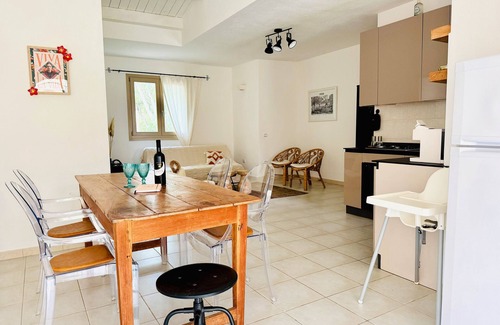 San Pietro a Mare House | Holiday Home 'Casa Guilia' with Private Terrace, Wi-Fi and Air Conditioning