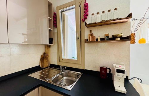 San Pietro a Mare House | Holiday Home 'Casa Guilia' with Private Terrace, Wi-Fi and Air Conditioning