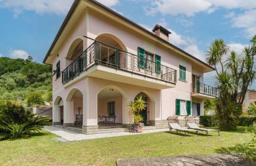 Sestri Levante House | Holiday Home Casa Melograno by Interhome