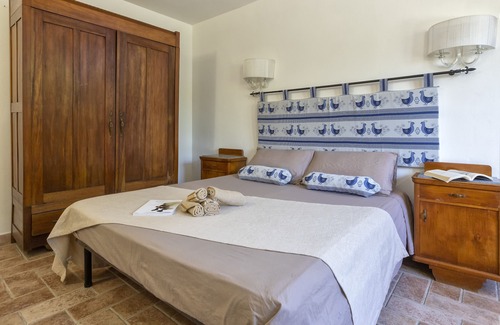 Sorso House | Holiday Home 'Casa Salottino' with Terrace, Shared Garden & Wi-Fi