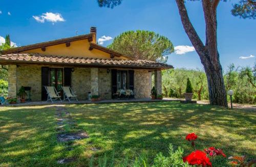 Bucine House | Holiday Home Cedri Alti-1 by Interhome