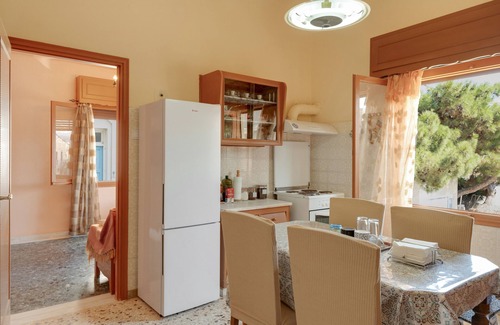 Ermoupoli House | Holiday Home 'Central Apartment Lili' with Air Conditioning