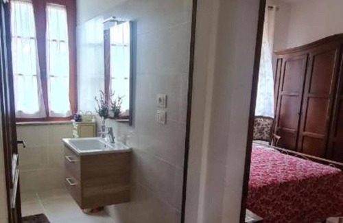Panicale House | Holiday Home 'Cesare A Panicale' with Shared Pool, Wi-Fi and Air Conditioning