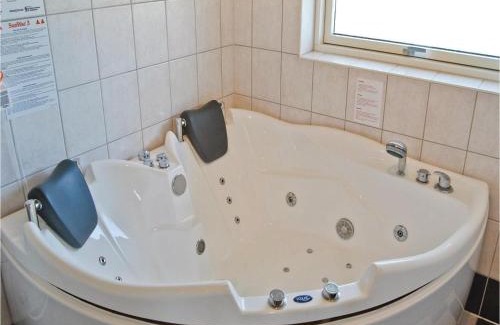 Flovt Strand House | Holiday Home Chr Jacobsensvej