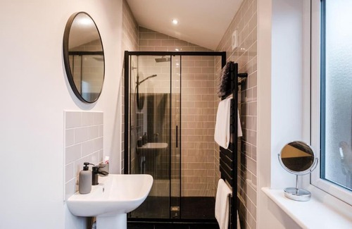 Dartmouth House | Holiday Home Churchfields - Stunning Views