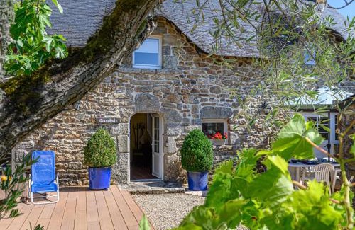 Plougoumelen House | Holiday Home Cromlech'Dek by Interhome