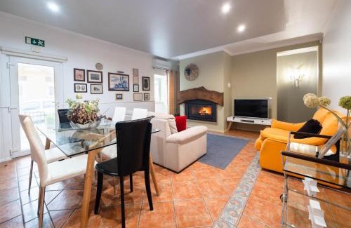 Alcobaca House | Holiday Home D'Olivia by Interhome