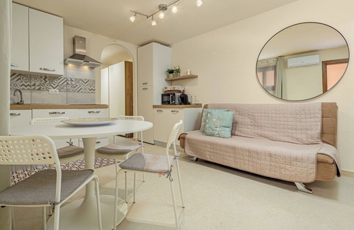 Tiriddo House | Holiday Home "Depandance con piscina" with Shared Pool & Wi-Fi