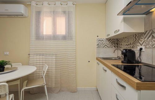Tiriddo House | Holiday Home "Depandance con piscina" with Shared Pool & Wi-Fi