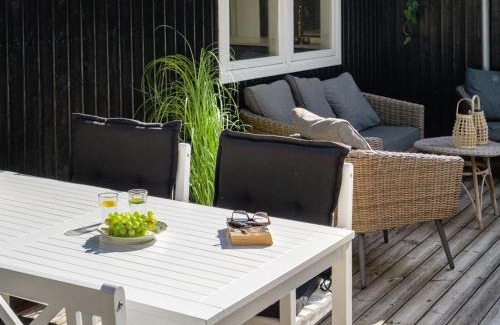 Store Fuglede House | Holiday Home Diddi - 150m from the sea by Interhome