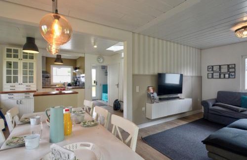 Seepark Kirchheim House | Holiday Home Dorf 4-Haus 10 by Interhome