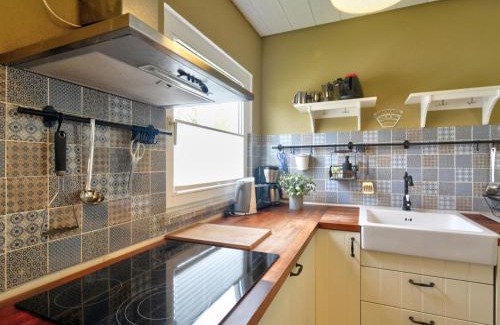 Seepark Kirchheim House | Holiday Home Dorf 4-Haus 10 by Interhome