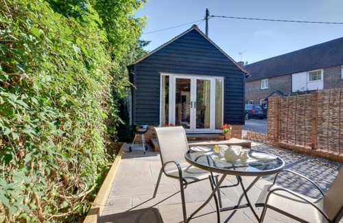 Maidstone House | Holiday Home East Hall Hill by Interhome