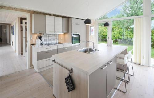 Lyngsbæk Strand House | Holiday Home Ebeltoft With A Fireplace 9