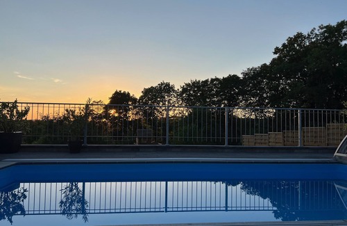 Eisfeld House | Holiday Home 'Eisfelder Blick' with Private Pool, Private Terrace and Wi-Fi