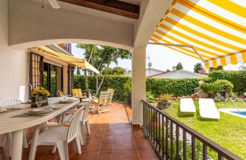 El Vendrell House | Holiday Home El Garrofer by Interhome