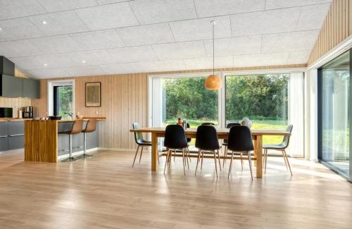 Nordost House | Holiday Home Elik - 500m from the sea by Interhome