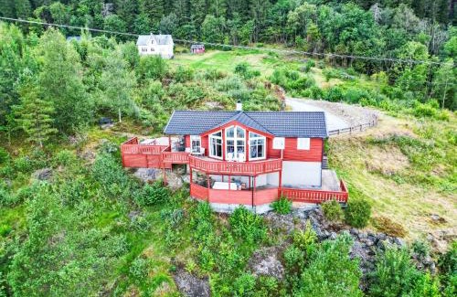 Tysnes House | Holiday Home Elistova by Interhome