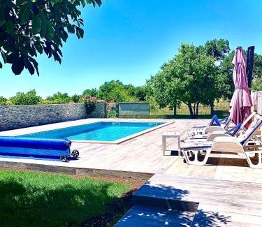 Unesic House | Holiday Home Endi