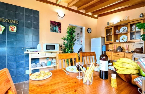Las Hayas House | Holiday Home 'Casa Pavón De La Fortaleza Chipude' with Sea View, Private Terrace and Wi-Fi
