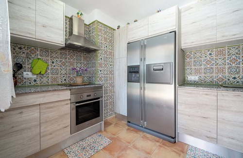 Miami Platja Villa | Holiday home for families with swimming pool, tennis court & many other facilities
